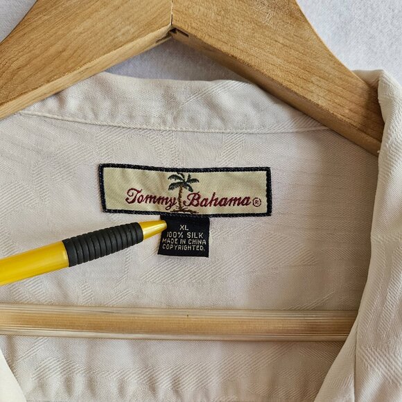 Tommy Bahama Silk Button Down Cream Short Sleeved Shirt Mens XL Relax Fit - Picture 2 of 15
